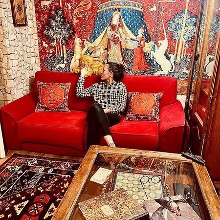 Pérouges La Chambre Des Secrets Perougien מראה חיצוני תמונה